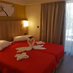 Hotel Sunny Days