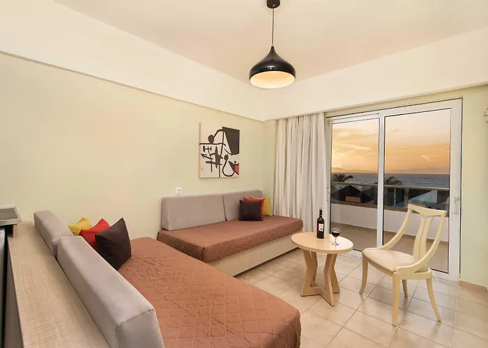 Hotel Sunny Days 4*