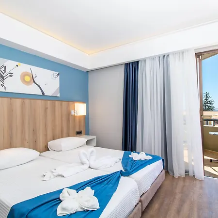 Sunny Days ホテル イキソス