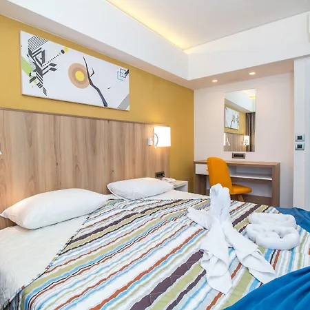 Sunny Days イキソス