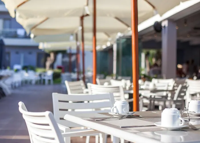 Hotell Sunny Days 4*