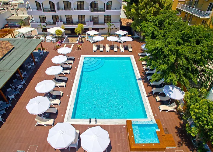 Sunny Days Hotell 4*